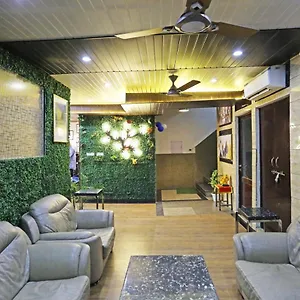 Hotel Gl Near Delhi Airport ****