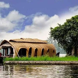 Hotel en barco Kalappura Houseboats & Tours 