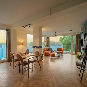 Minimalist Poshtel & 3* Nueva Delhi